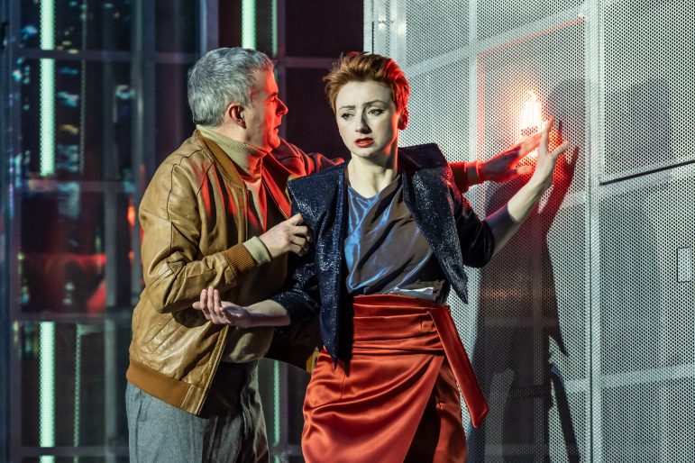 REVIEW - Futuristic Minority Report at the Birmingham REP is FX-filled ...